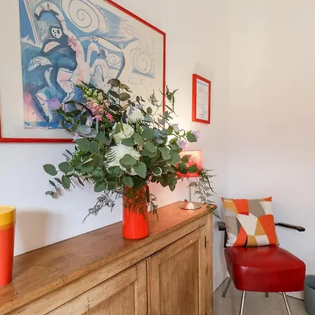Hotel 76 High Street 4*